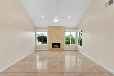 1509 Bobwhite Ln, El Cajon, CA 92020