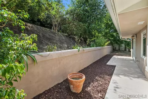 2717 Hidden Valley Rd, La Jolla, CA 92037 photo 24