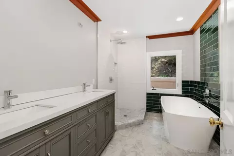 2717 Hidden Valley Rd, La Jolla, CA 92037 photo 17
