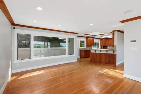 2717 Hidden Valley Rd, La Jolla, CA 92037 photo 9