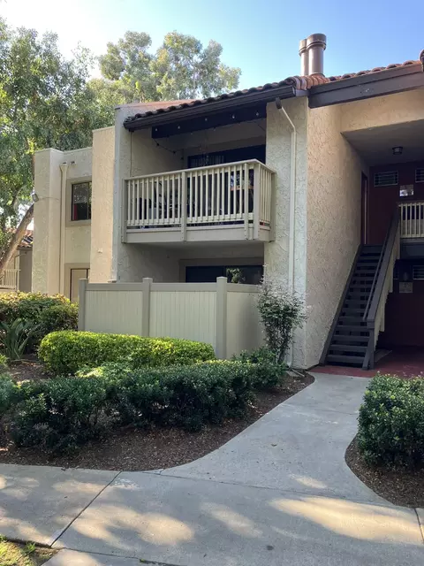 9929 Azuaga #F105, San Diego, CA 92129