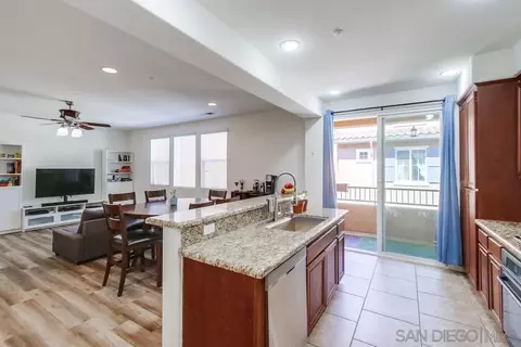 92 Via Sovana, Santee, CA 92071