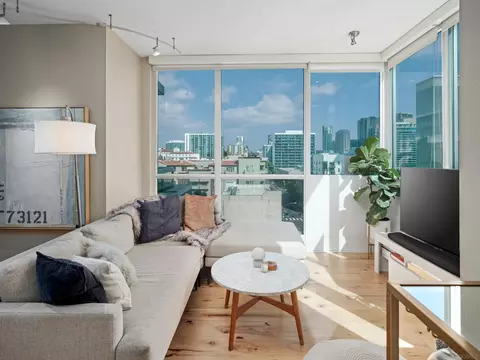 300 W Beech St #909, San Diego, CA 92101