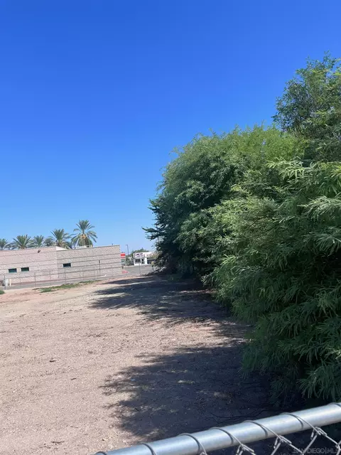 965 E G St #9, Brawley, CA 92227 photo 3