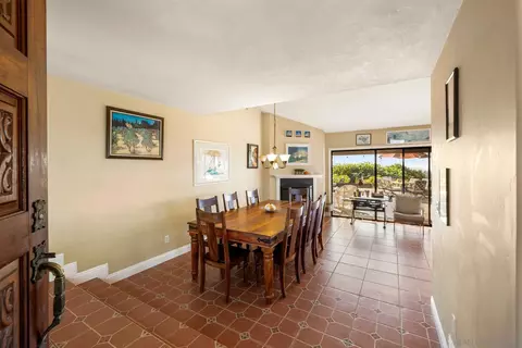 1070 Barsby St, Vista, CA 92084 photo 14
