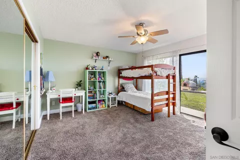 1070 Barsby St, Vista, CA 92084 photo 30