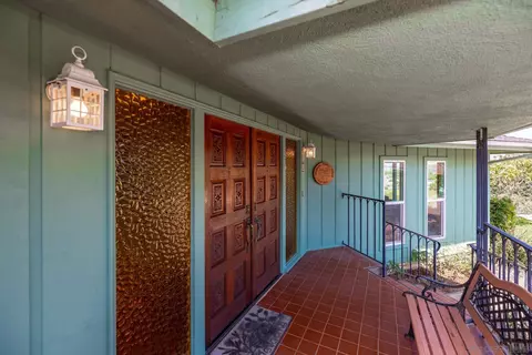 1070 Barsby St, Vista, CA 92084 photo 9