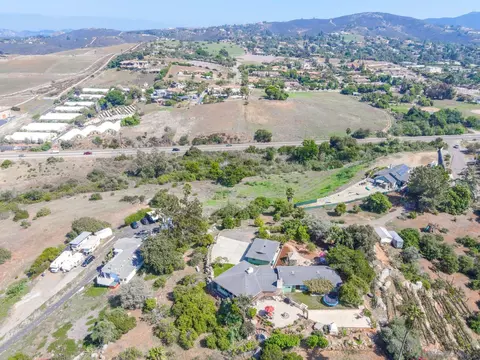 1070 Barsby St, Vista, CA 92084 photo 72