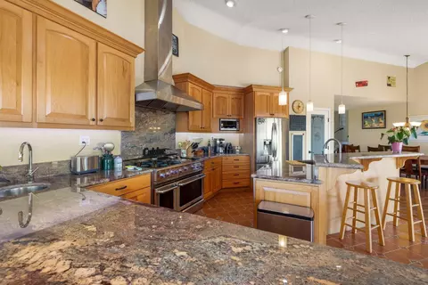 1070 Barsby St, Vista, CA 92084 photo 22