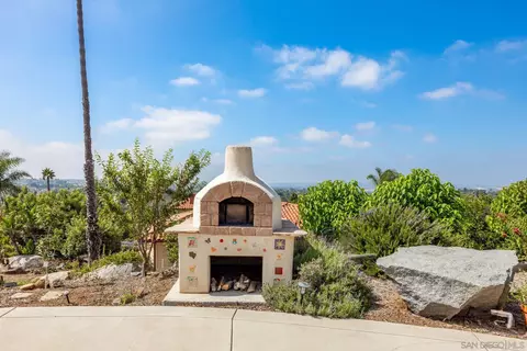 1070 Barsby St, Vista, CA 92084 photo 35