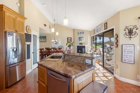 1070 Barsby St, Vista, CA 92084 photo 18