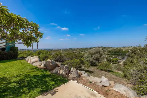 1070 Barsby St, Vista, CA 92084 photo 55
