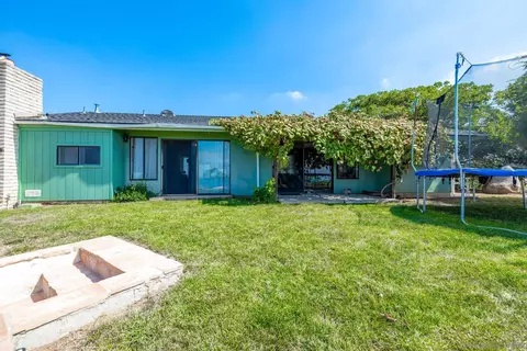1070 Barsby St, Vista, CA 92084 photo 43