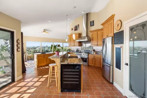 1070 Barsby St, Vista, CA 92084 photo 20