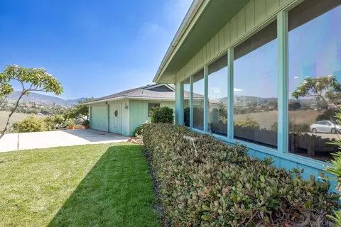 1070 Barsby St, Vista, CA 92084 photo 7