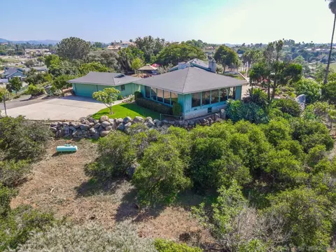 1070 Barsby St, Vista, CA 92084 photo 70
