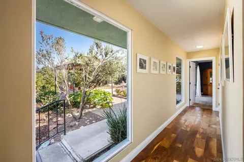 1070 Barsby St, Vista, CA 92084 photo 29