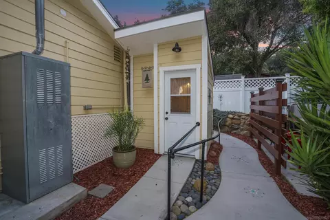 9752 Grape, Escondido, CA 92027 photo 59