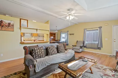 260 E Bradley Ave #SPC 27, El Cajon, CA 92021