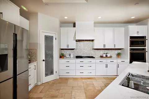 1277 Daxi Ln, Escondido, CA 92029 photo 11