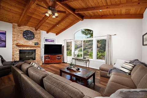 1277 Daxi Ln, Escondido, CA 92029 photo 8