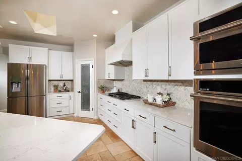 1277 Daxi Ln, Escondido, CA 92029 photo 12