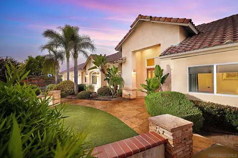 1277 Daxi Ln, Escondido, CA 92029 photo 2