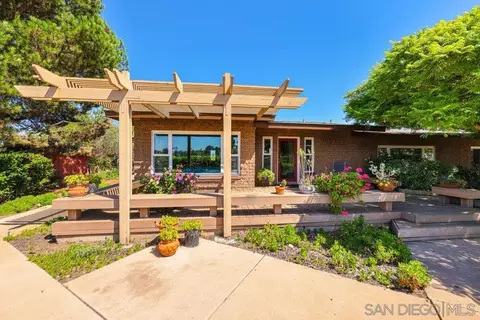 2121 Paradise St, San Diego, CA 92114