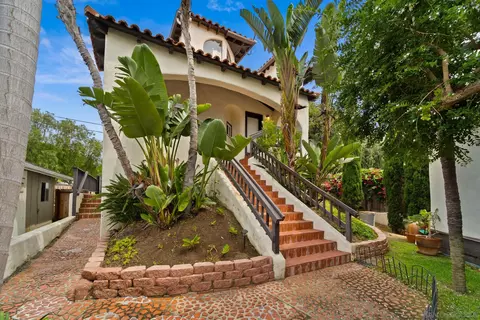 Exterior - 914 Agate St #E, San Diego, CA 92109 photo 1 of 3