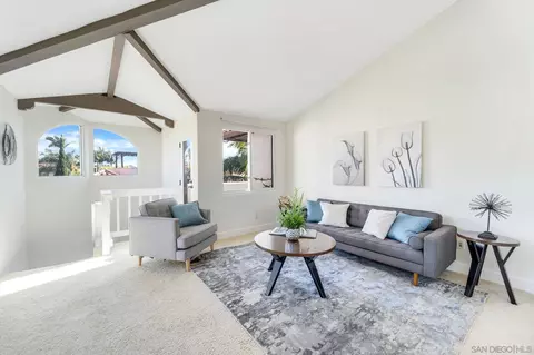 Living - 914 Agate St #E, San Diego, CA 92109 photo 2 of 7