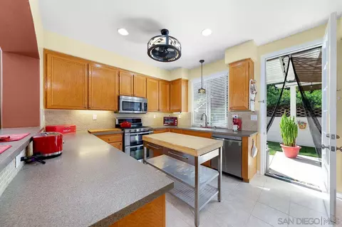 2460 Eagle Valley Dr, Chula Vista, CA 91914 photo 9