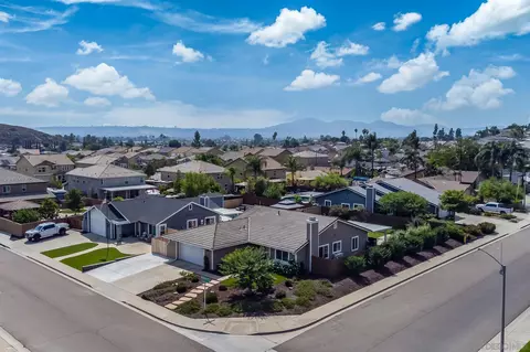10132 Ranchitos Pl, Lakeside, CA 92040 photo 2