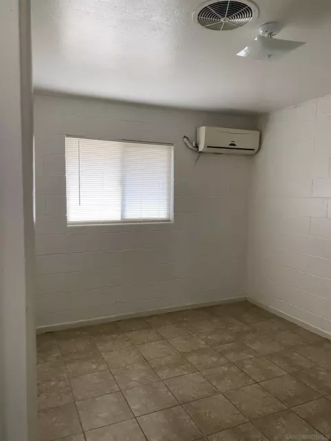 105 8th St, Calexico, CA 92231 photo 8