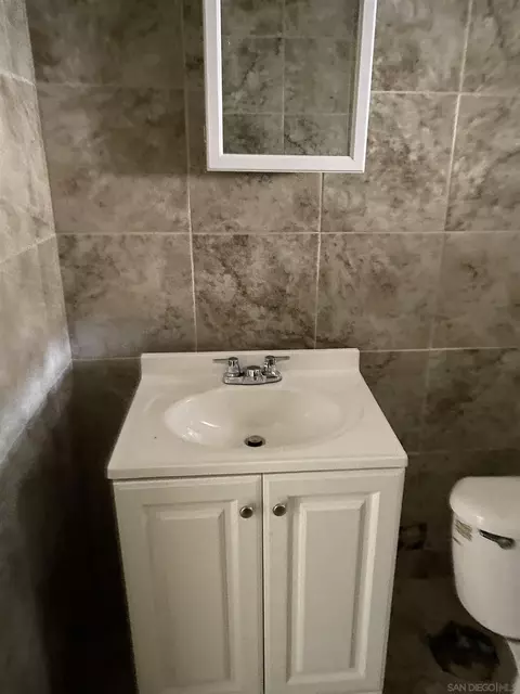 105 8th St, Calexico, CA 92231 photo 11