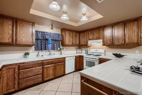 15671 Cathedral Way, Ramona, CA 92065 photo 11