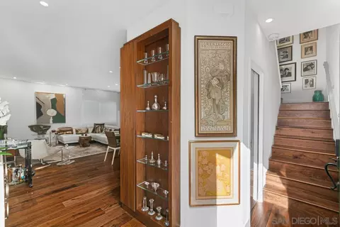 7715 Eads Ave, La Jolla, CA 92037 photo 9