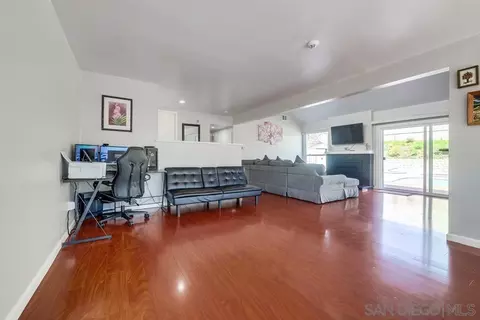 1020 Harding St, Escondido, CA 92027 photo 11