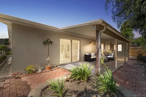 1874 Fairway Park #A, Escondido, CA 92026