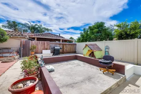 945 S Orange St, Escondido, CA 92025 photo 5