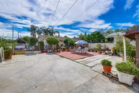 945 S Orange St, Escondido, CA 92025 photo 4