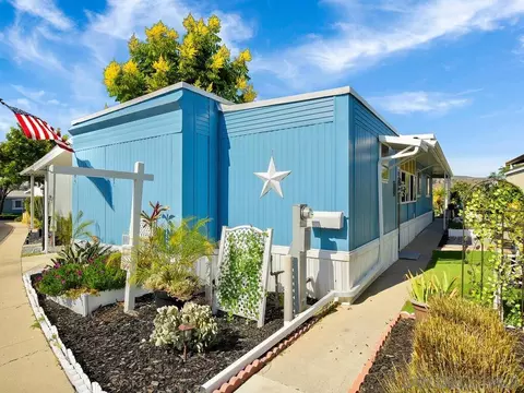 4882 12 Old Cliffs Rd, San Diego, CA 92120