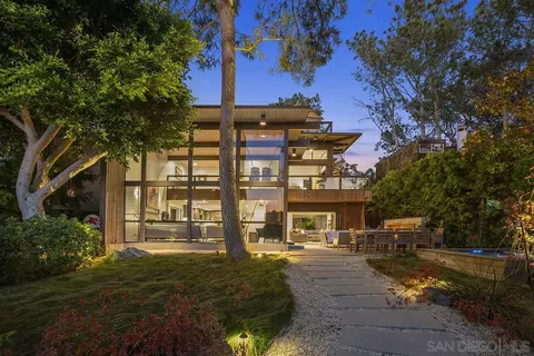 13622 Nogales Dr, Del Mar, CA 92014