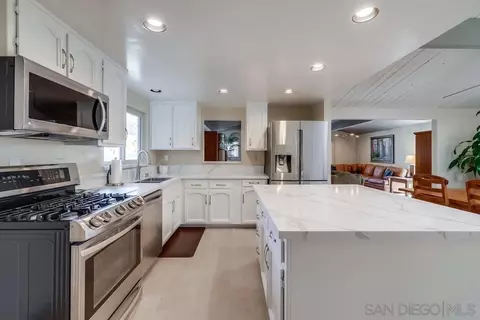 1725 Wind River Rd, El Cajon, CA 92019 photo 2