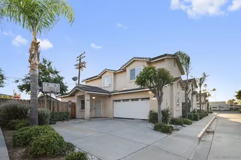 905 Stoneys Ln, El Cajon, CA 92021