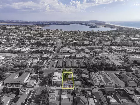 1166-68 Felspar, San Diego, CA 92109