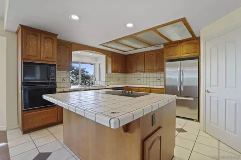 7930 Artesian Rd, San Diego, CA 92127 photo 9