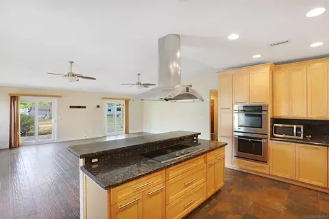 23641 Springwood Dr, Ramona, CA 92065 photo 5