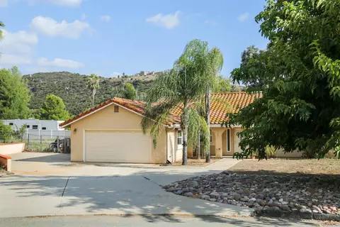 23641 Springwood Dr, Ramona, CA 92065