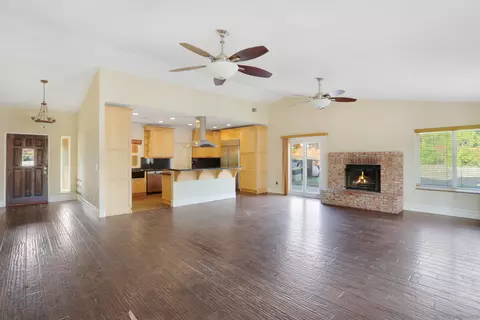 23641 Springwood Dr, Ramona, CA 92065 photo 2
