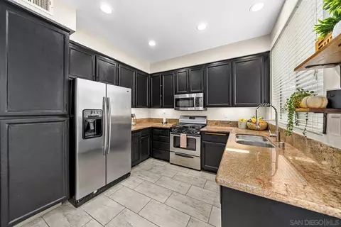 44608 Clover Ln, Temecula, CA 92592 photo 3